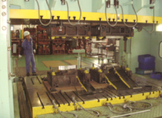 廣州優(yōu)尼車身模具